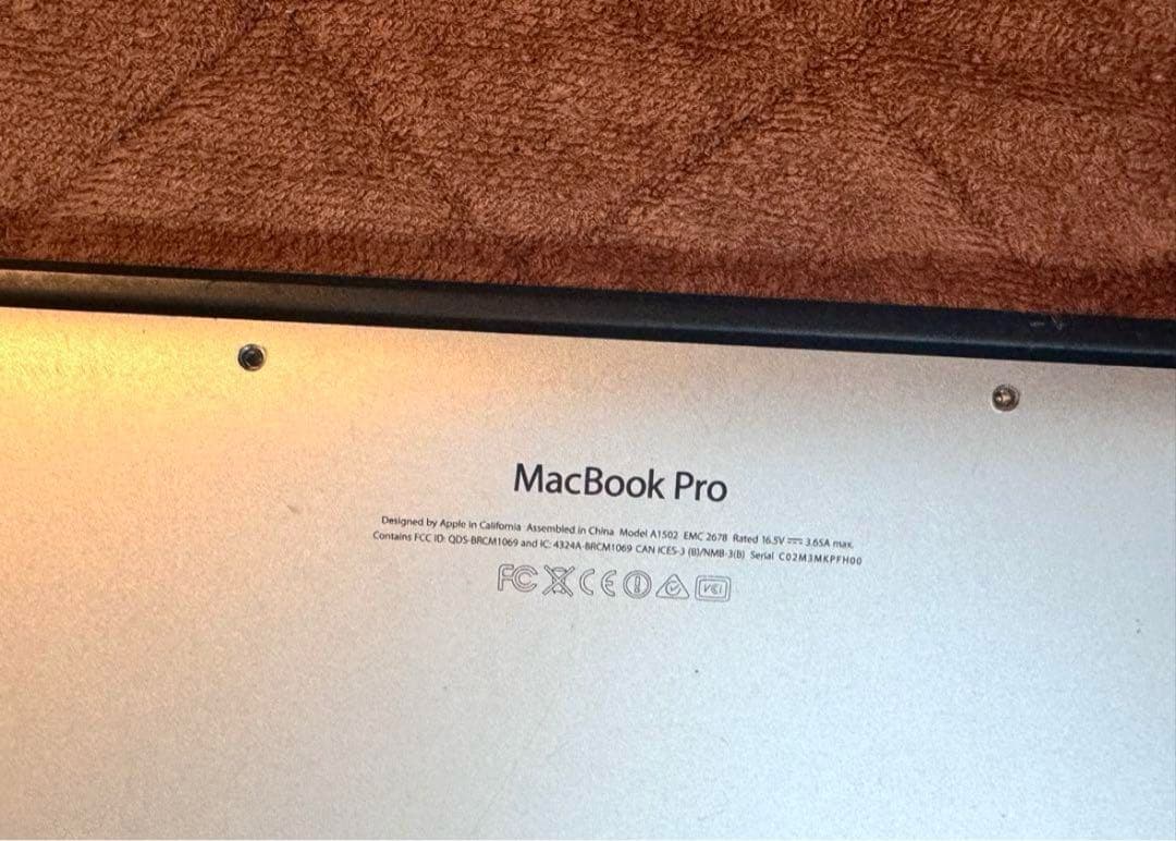 Apple　MacBook Pro 13 Retinaインチ　256GB