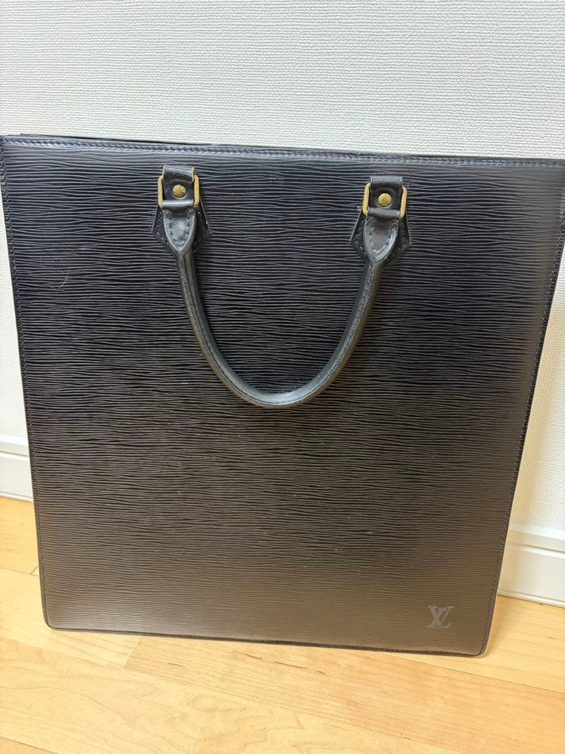 Louis Vuitton エピレザー ビジネスバッグ