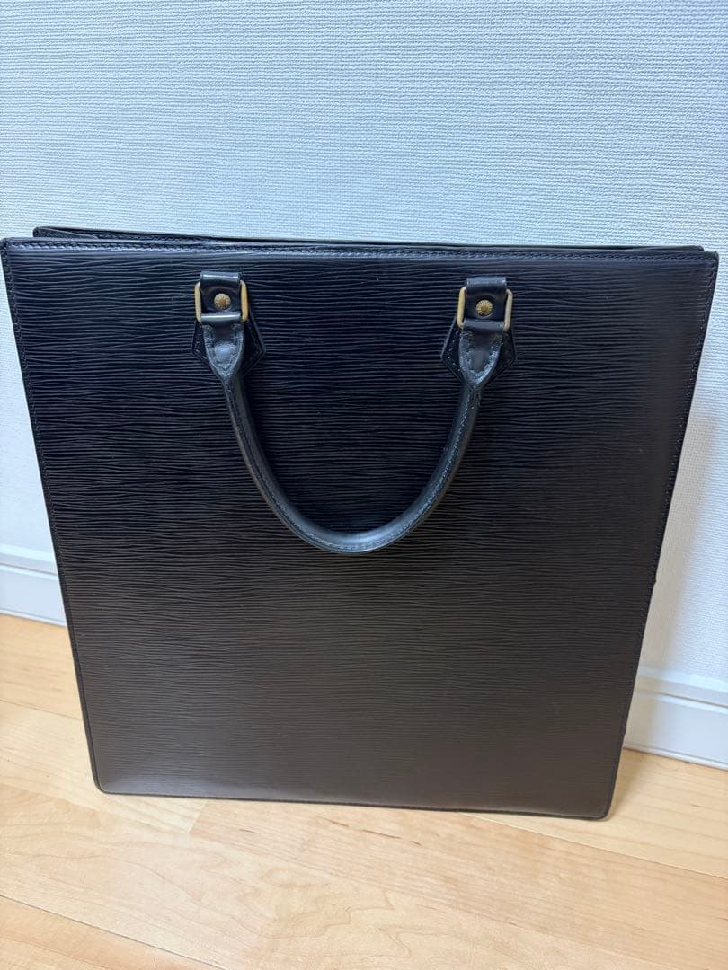 Louis Vuitton エピレザー ビジネスバッグ