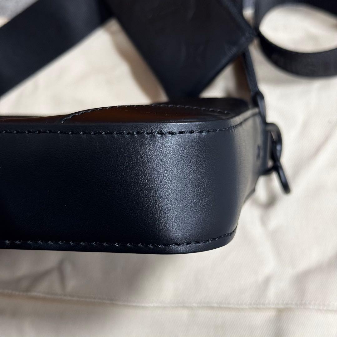 LOUIS VUITTON ブラック メッセンジャーバッグ