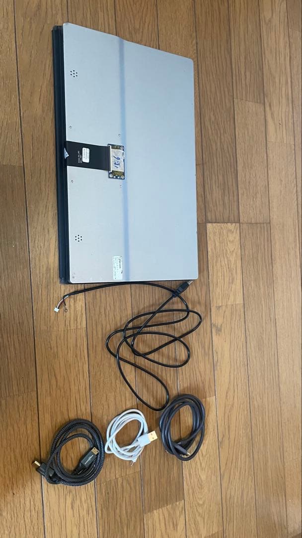 中古Qriom 15.6インチ マルチタッチ　ポータブルモニター