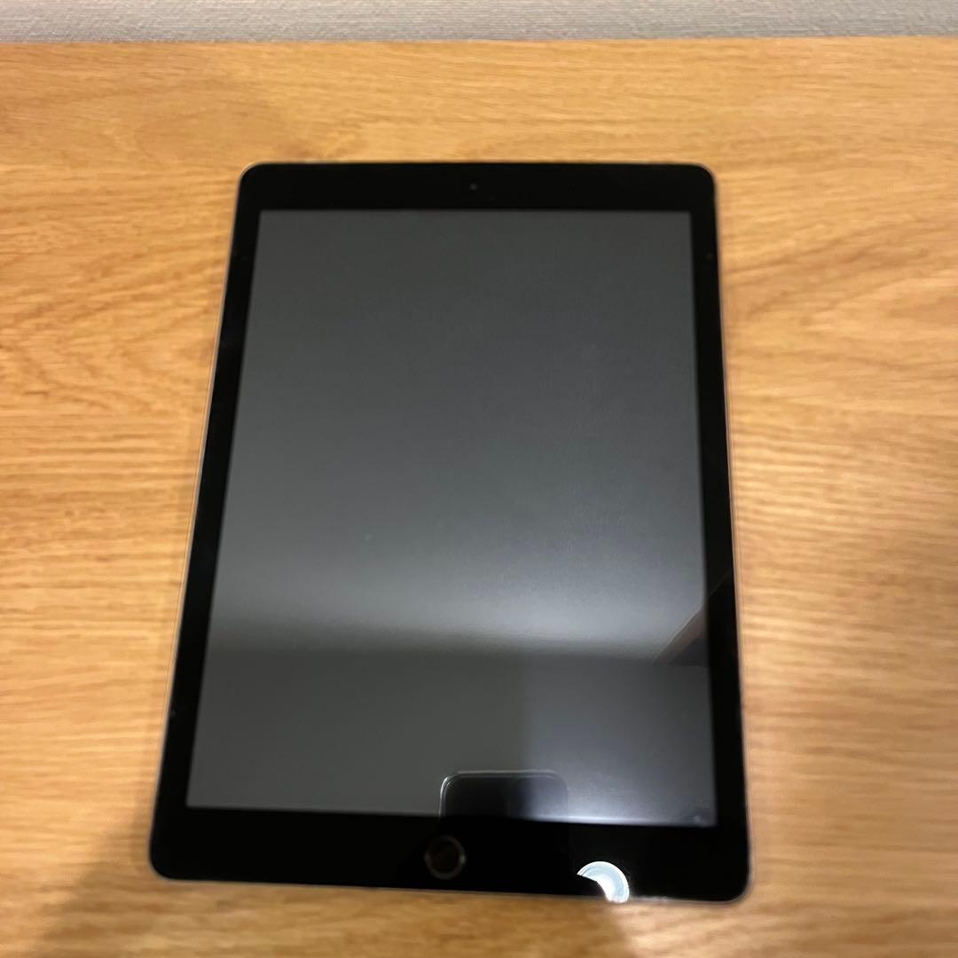 Apple iPad (第6世代) ゴールド 32GB セルラーモデル