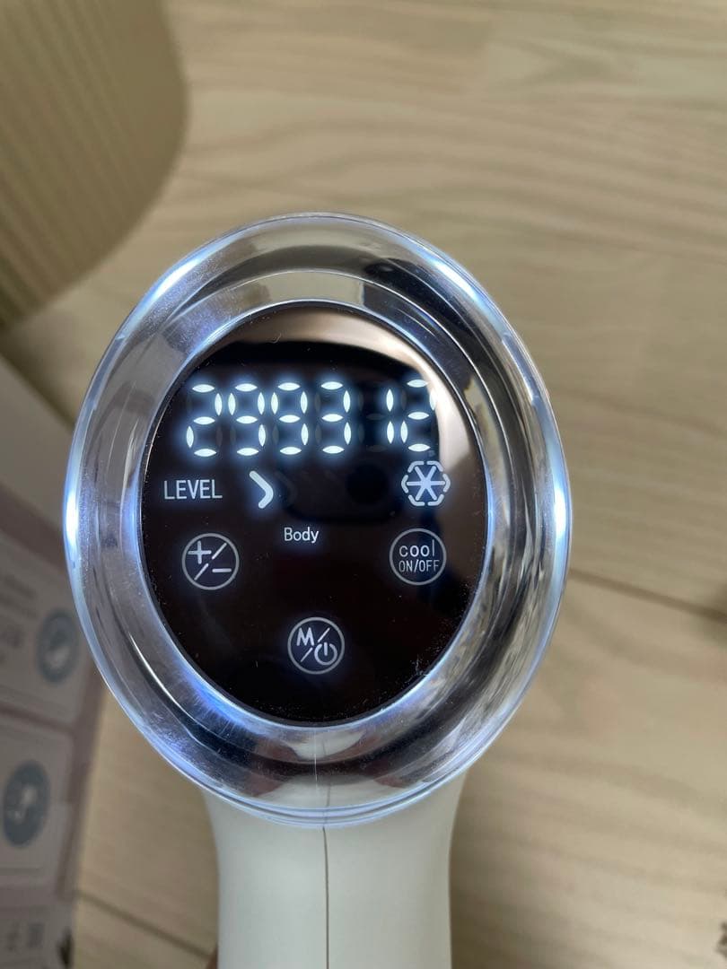 ミュゼ エピフォト スキンケアプロ 美容脱毛器〈使用回数数回〉