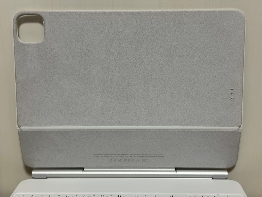 iPadPro 11インチ Magic keyboard JIS 白 本体のみ