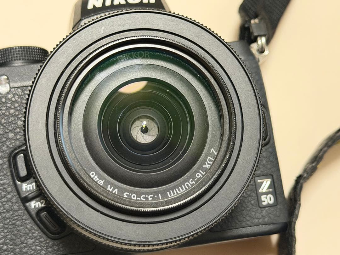 Nikon Z 50 ダブルズームキット レンズフィルター付　ミラーレスカメラ