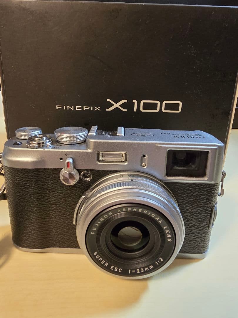 富士フィルムFINEPIX X100