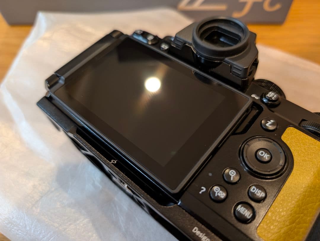 か*ー様 Nikon Z fc 16-50mm　マスタードイエロー