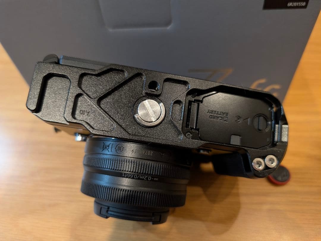 か*ー様 Nikon Z fc 16-50mm　マスタードイエロー