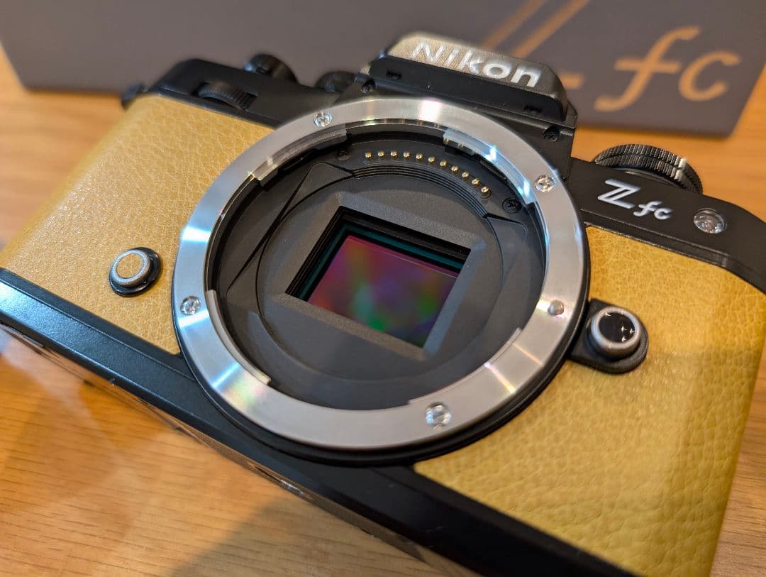 か*ー様 Nikon Z fc 16-50mm　マスタードイエロー
