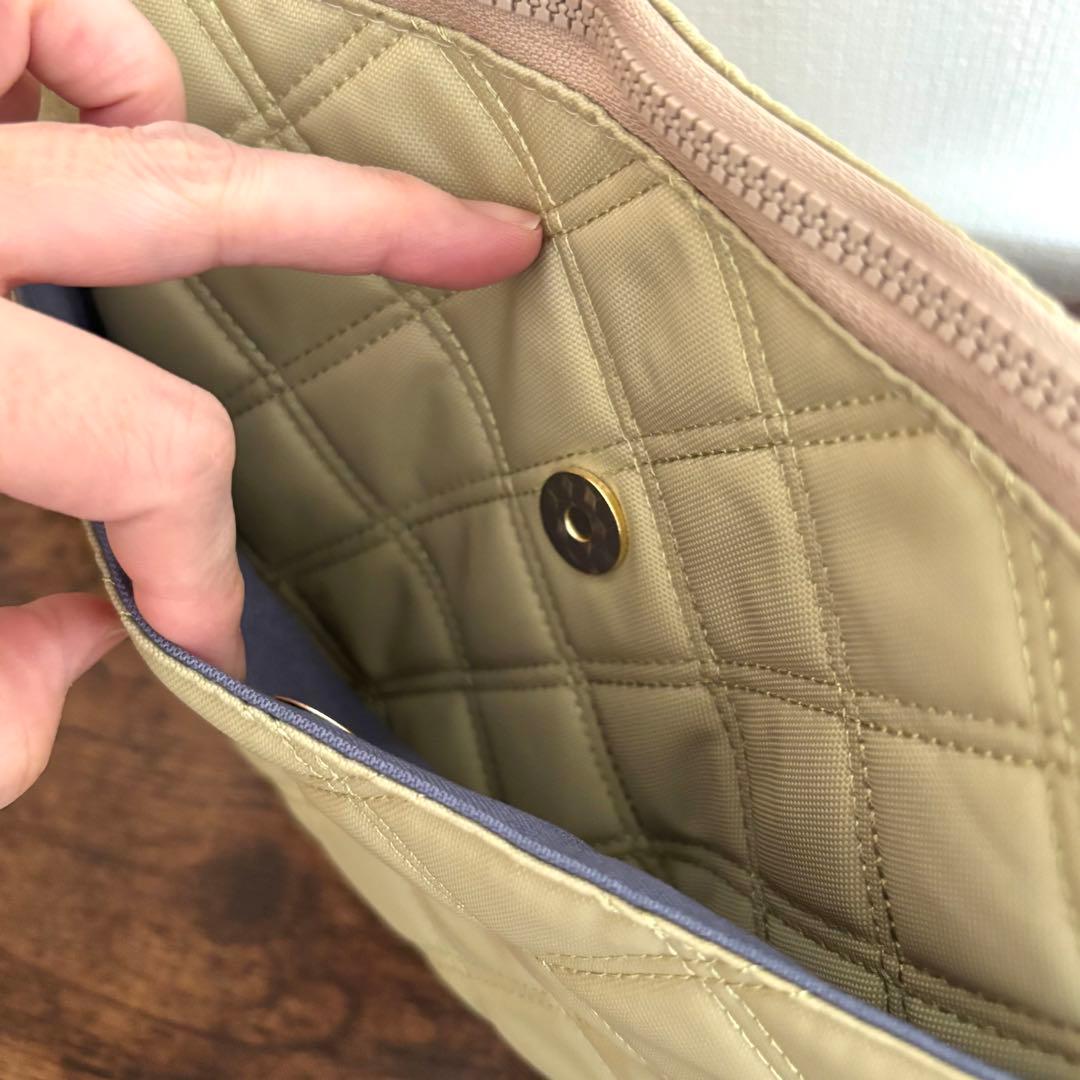 【JUNE】30cmファスナーショルダーバッグ　ナイロンオックスキルト