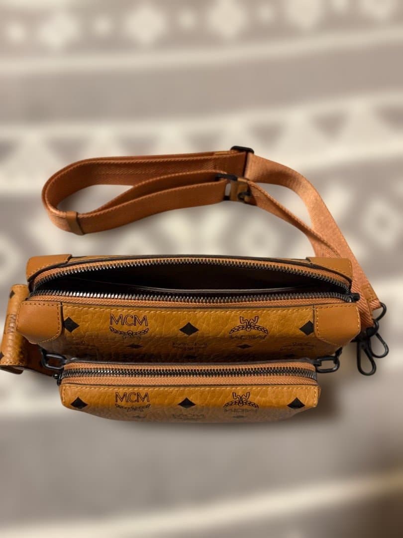 MCM ボディバッグ ブラウン レザー