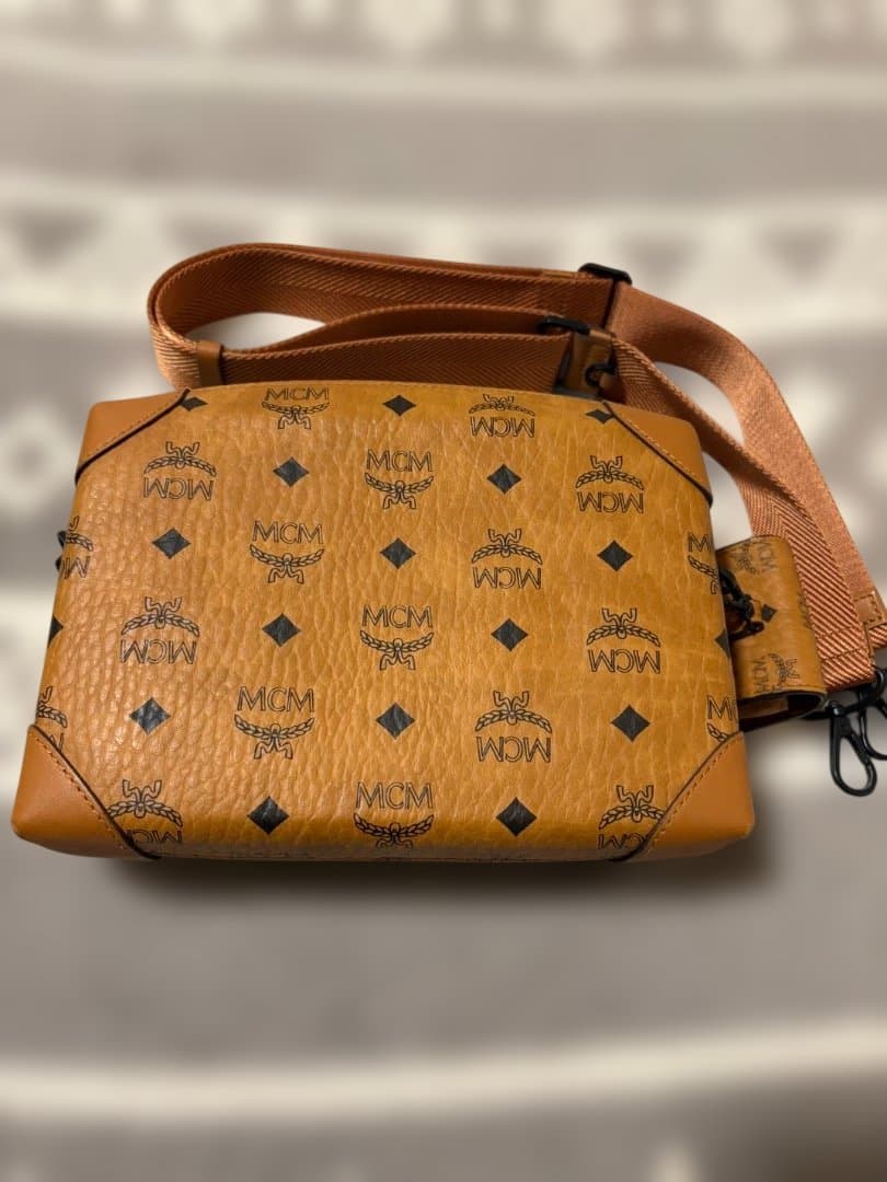 MCM ボディバッグ ブラウン レザー