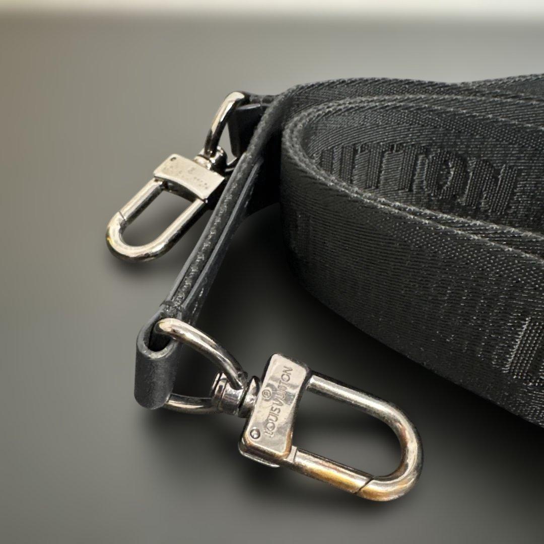 ルイ・ヴィトン モノグラム・エクリプス リバーストリオ ショルダーバッグ ポーチ