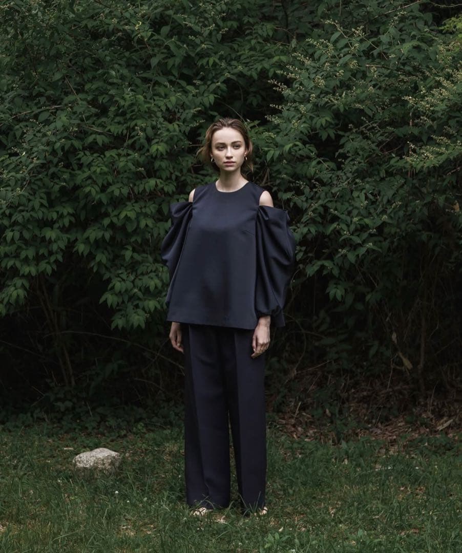 Heve 2025A/W カットオフショルダー　新品