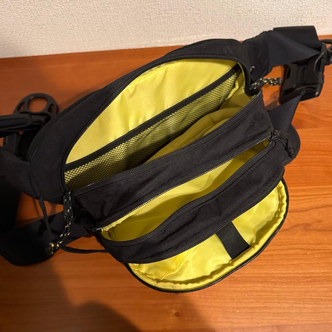 ★ここなっつ★【美品】Hugoo（ハグー）ヒップシート ブラック×イエロー