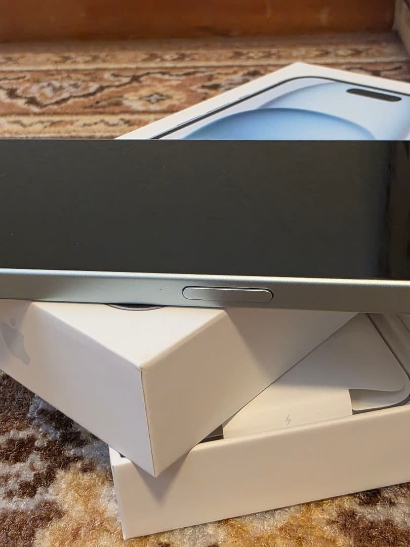 Apple iPhone15 256GB ブルー SIMフリー 美品