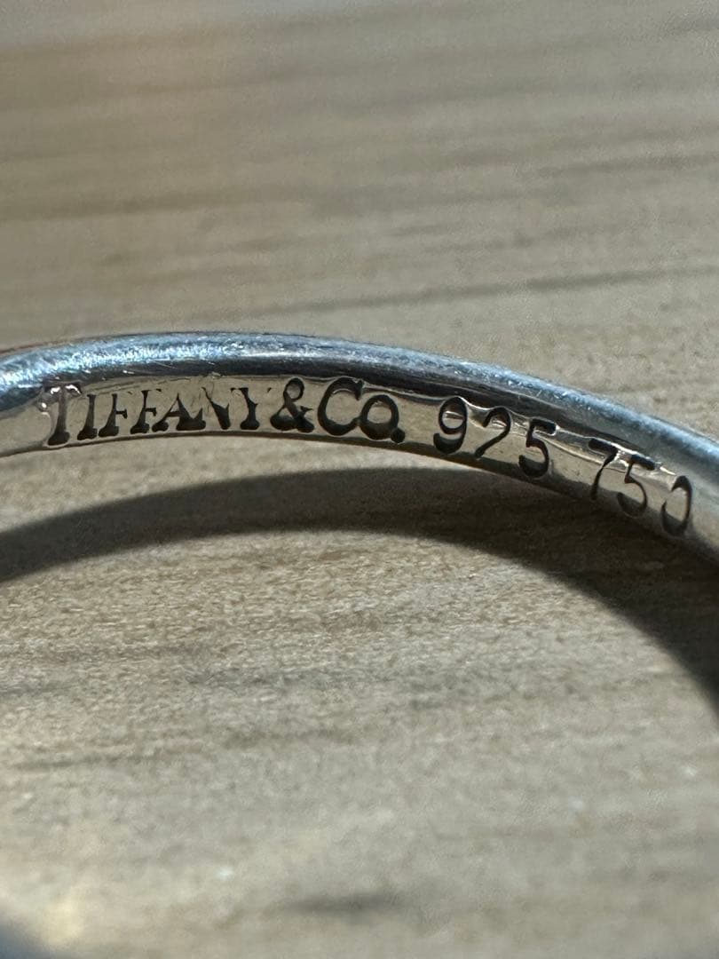 Tiffany ラブノットリング 8号