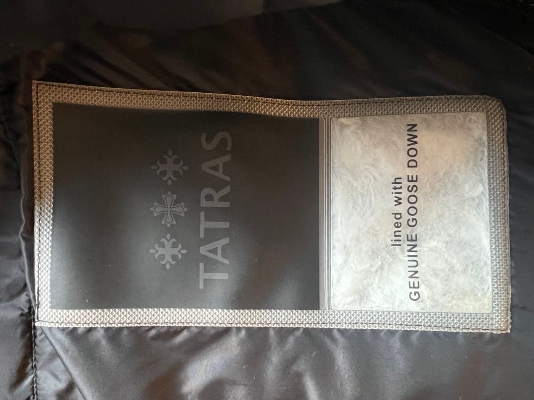 【美品】TATRAS フード付きブラックダウンジャケット　サルマ01
