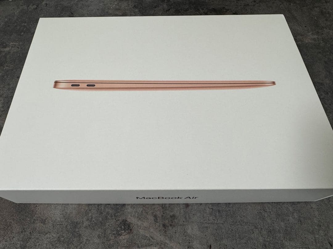 2020年製　M1 Apple MacBook Airゴールド 256GB