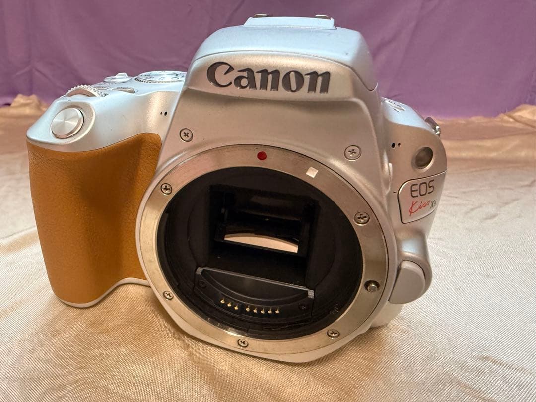 Canon EOS Kiss X9 レンズ付き