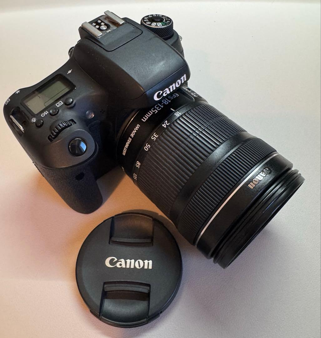 Canon EOS8000D レンズキット EF-S18-135mm