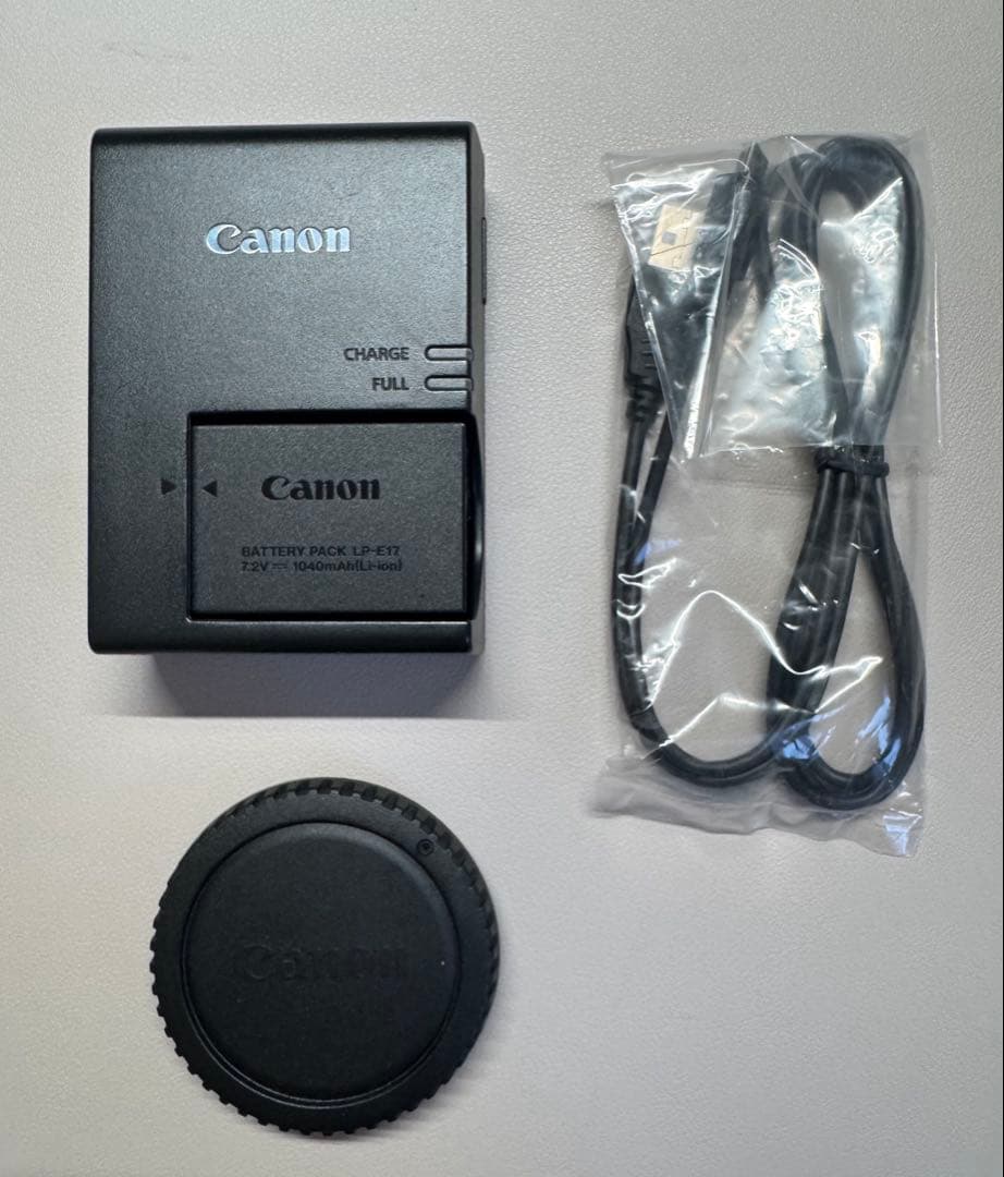 Canon EOS8000D レンズキット EF-S18-135mm