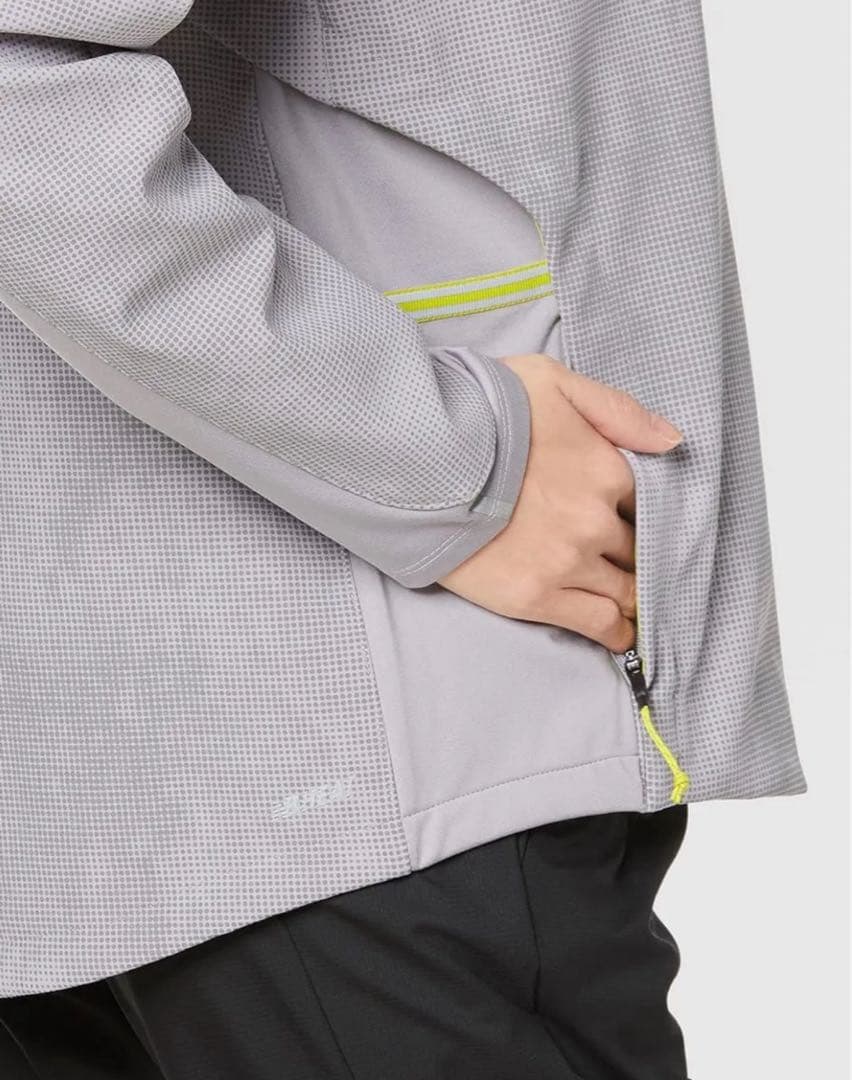 ニューバランス　裏起毛ランニングジャケット　Lレディース　トレーニング　アウター