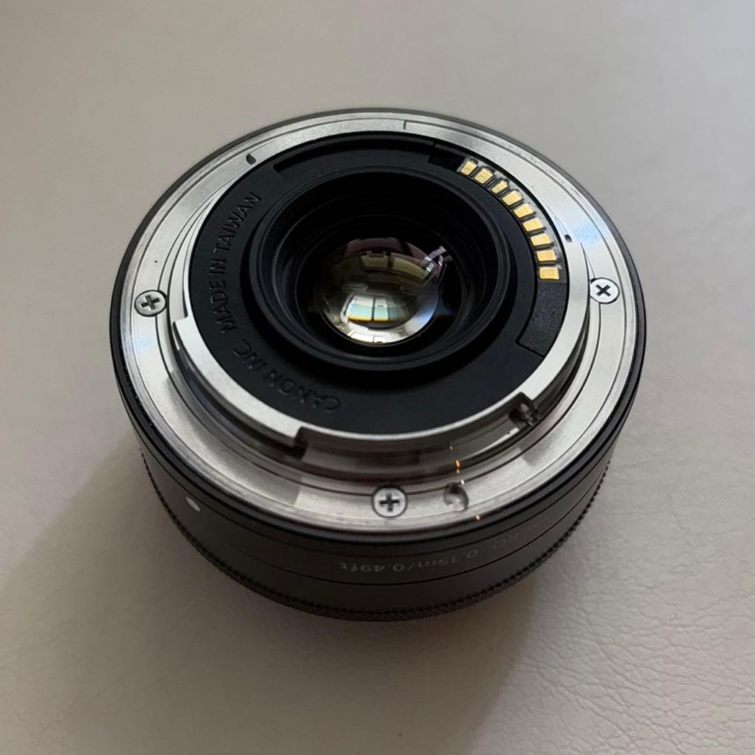 EOS M5 ボディー & Canon 単焦点広角レンズ EF-M22mm F2