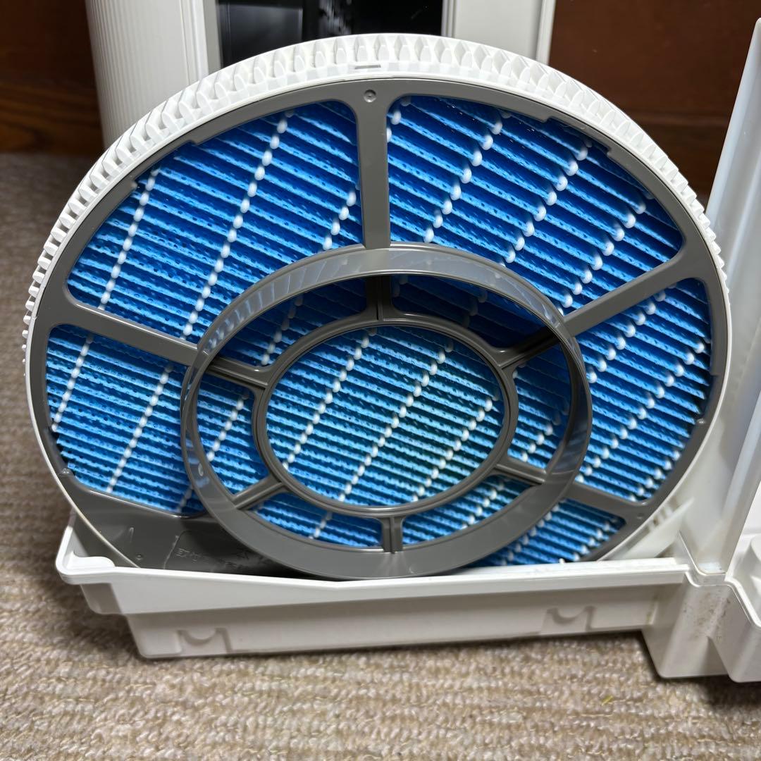 美品✨ プラズマクラスター7000 Sharp 加湿空気清浄機 KC-J50-W