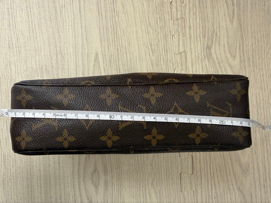 ルイヴィトン モノグラム トゥルース・トワレ23 ポーチ