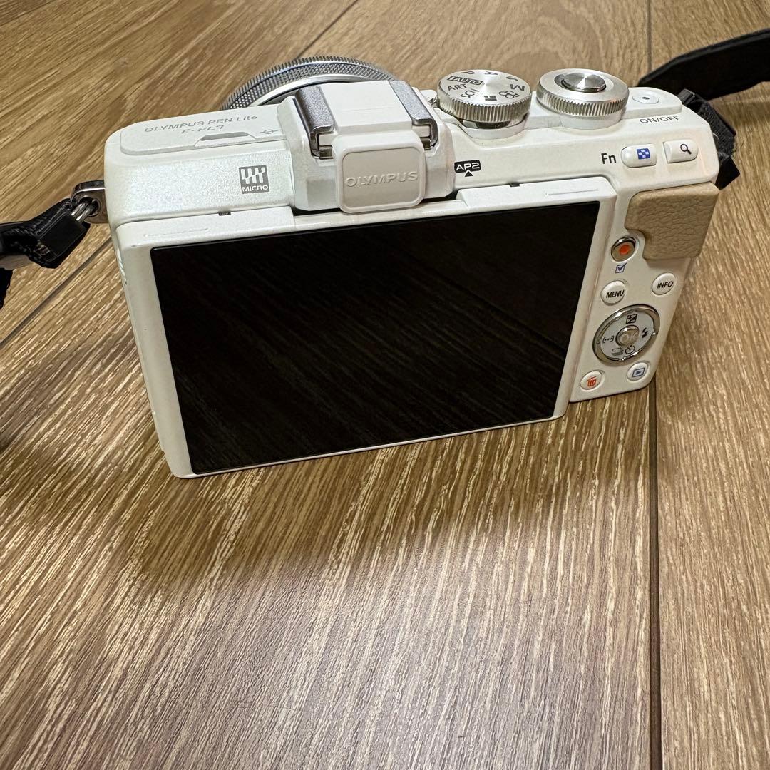 デジタルカメラ OLYMPUS PEN Lite E-PL7