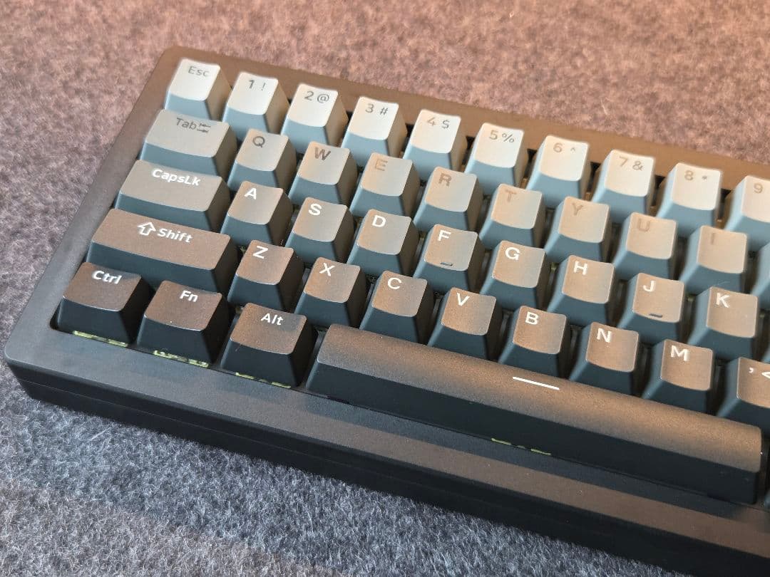 【美品】Monsgeek M7W 65%キーボード