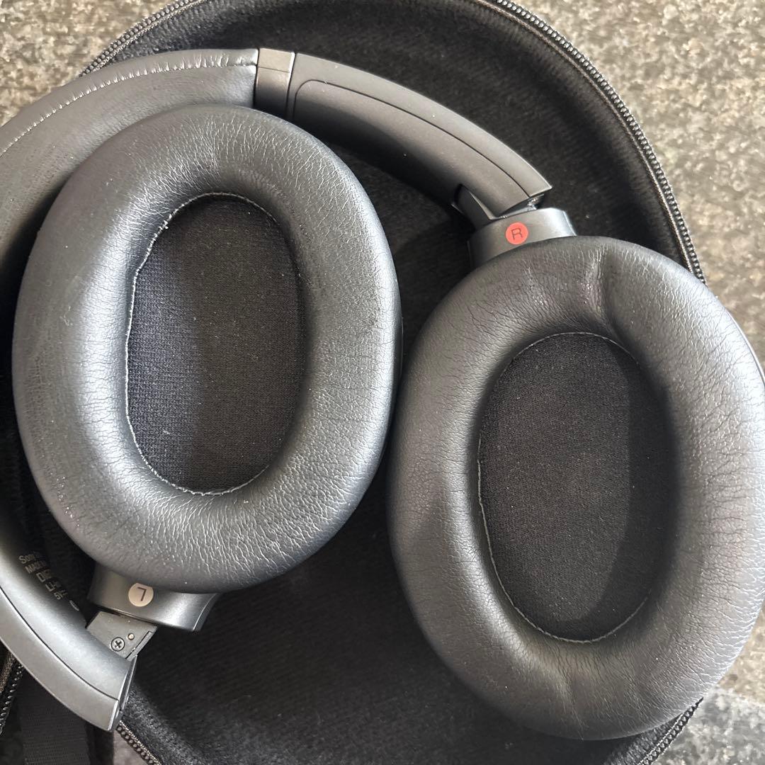 SONY ワイヤレスヘッドホン ブラック　WH-1000XM3（ブラック）