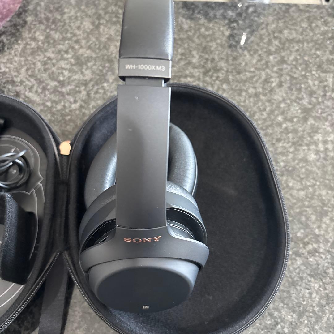 SONY ワイヤレスヘッドホン ブラック　WH-1000XM3（ブラック）
