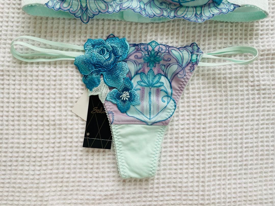 サルート　ブラD75 ソングM 61サイケデリック　ME