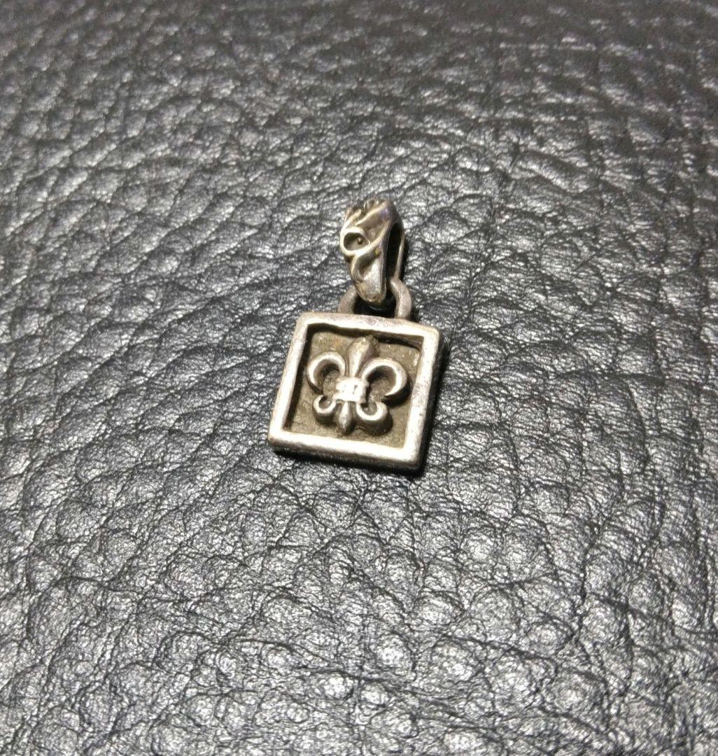 クロムハーツ フレームドBSフレアチャーム