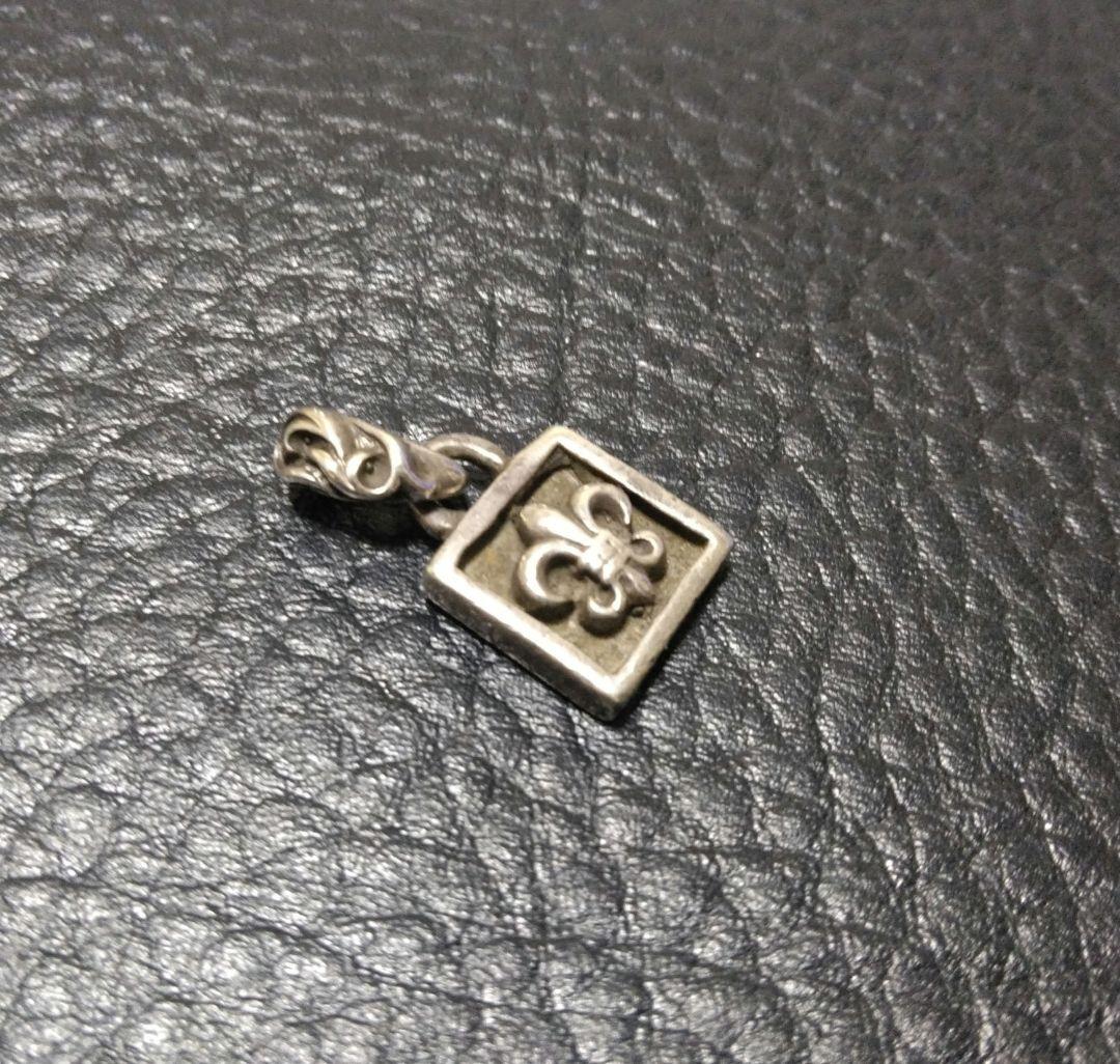 クロムハーツ フレームドBSフレアチャーム