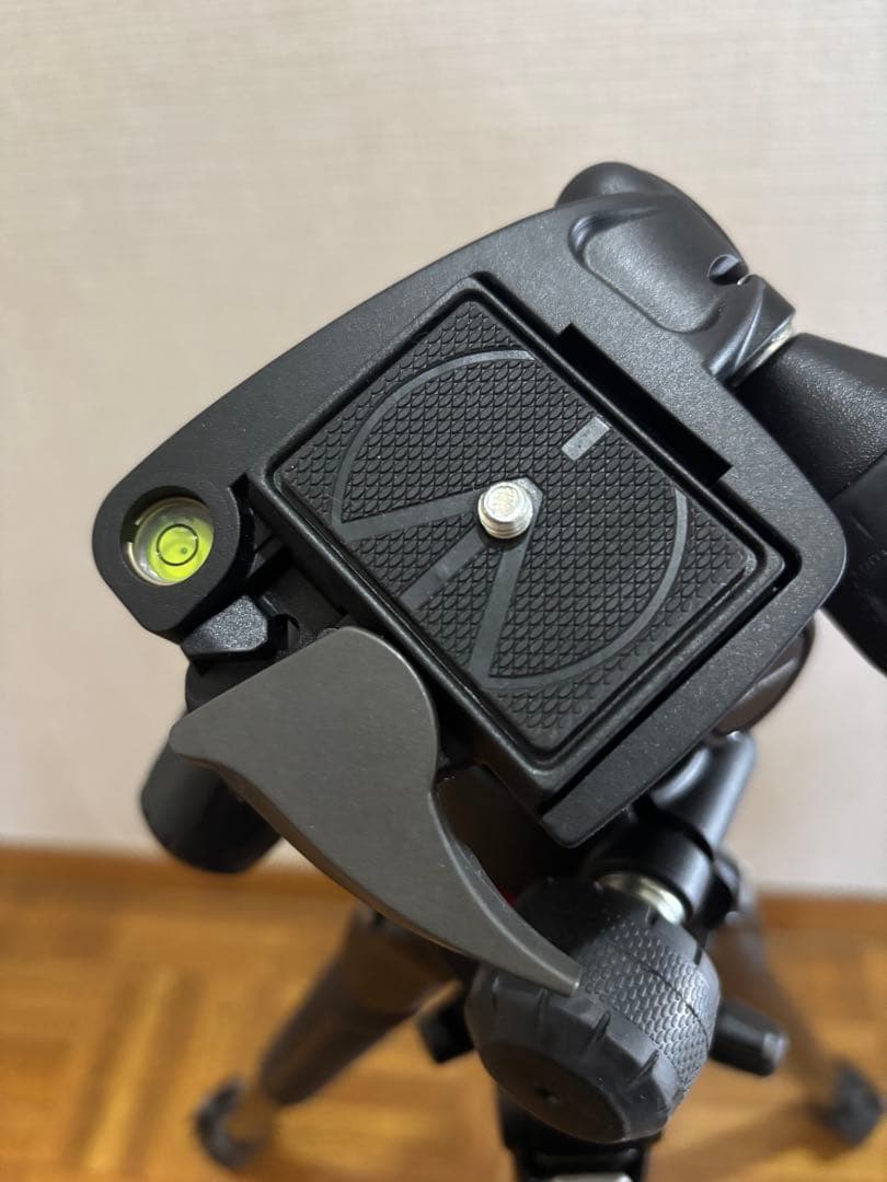 【おいこす】 Manfrotto 290 DUAL 雲台、ケース付き