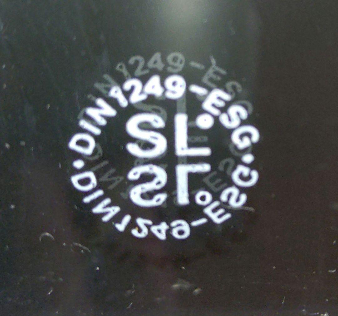 強化ガラス製シェルフ　ショーケース