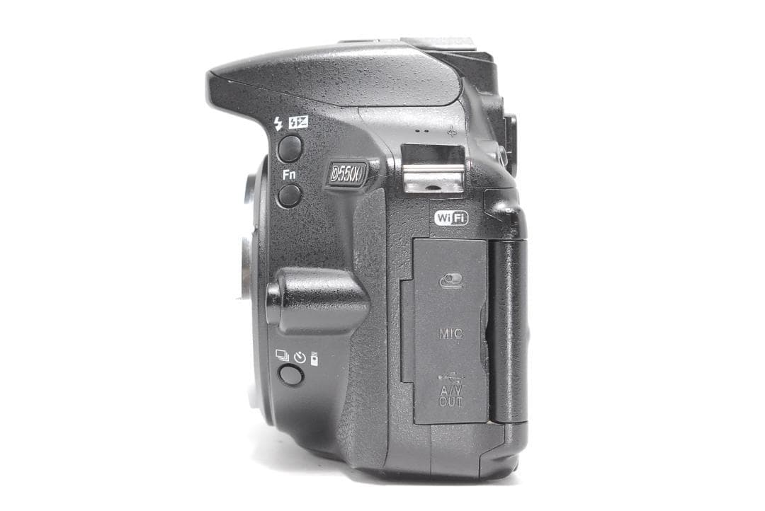 【美品】Nikon D5500　Wi-Fi搭載　すぐスマホ転送　タッチパネル撮影