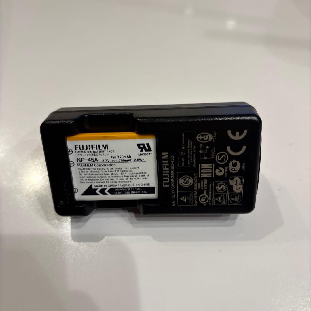 Fujifilm 16メガピクセル コンパクトデジタルカメラ