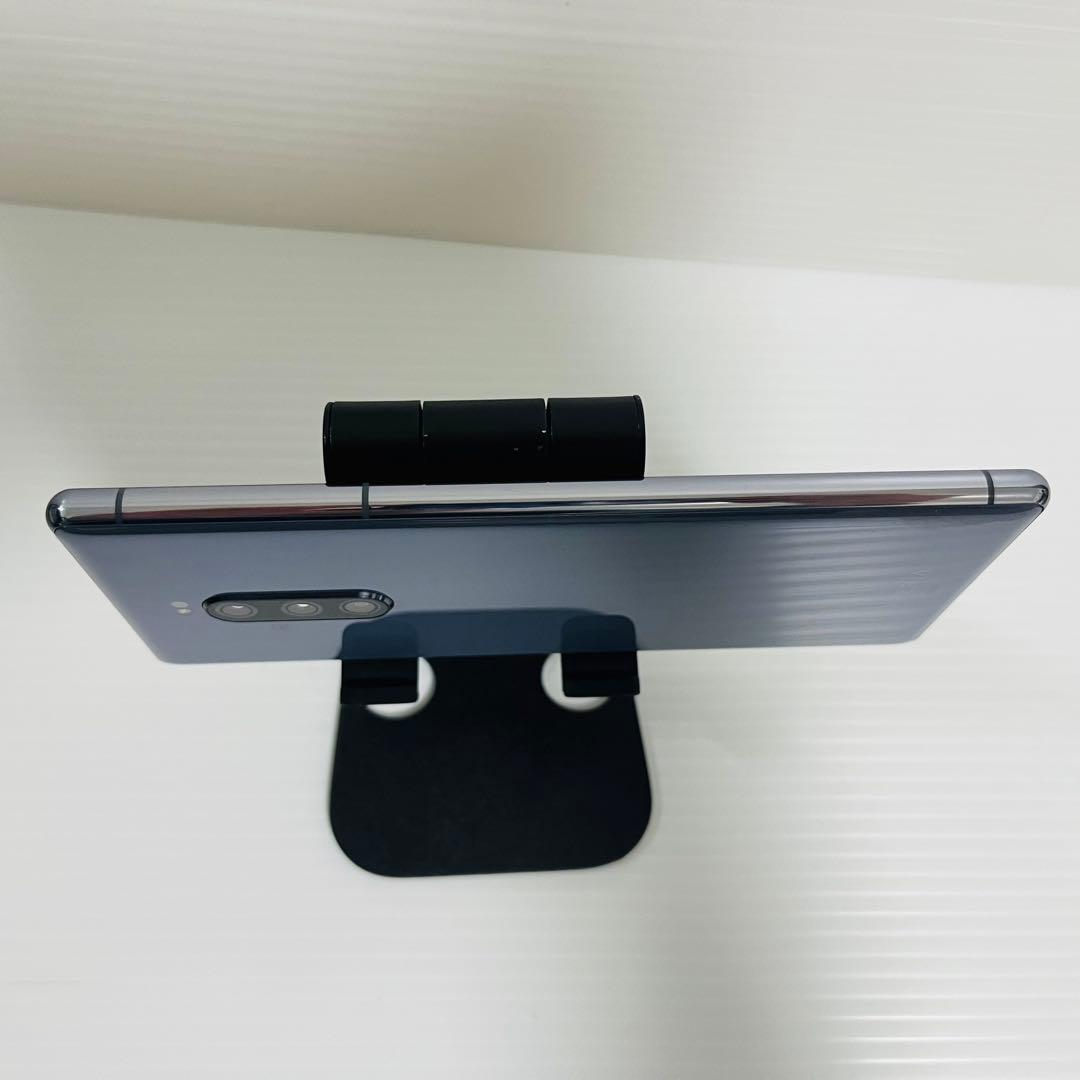 美品 Sony Xperia 1 SOV40/グレー