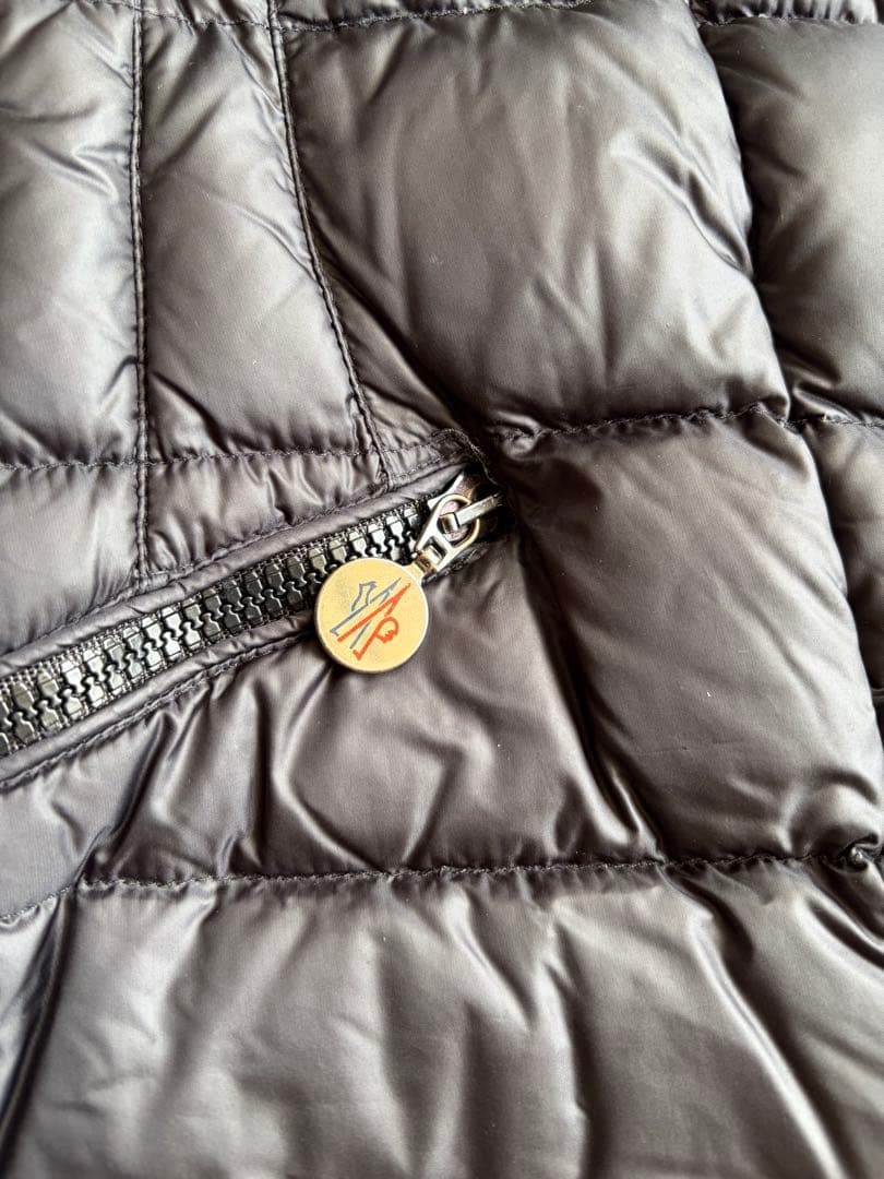 モンクレール エルミンヌ 00 ブラック HERMINE