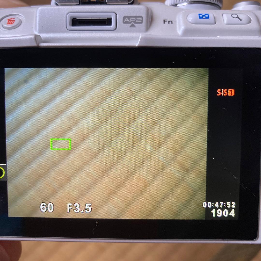 OLYMPUS PEN Lite E-PL6 ホワイト 本体と付属品