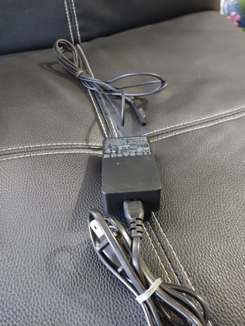 Surface Go 128GB/8GB 純正キーボード・アダプター付