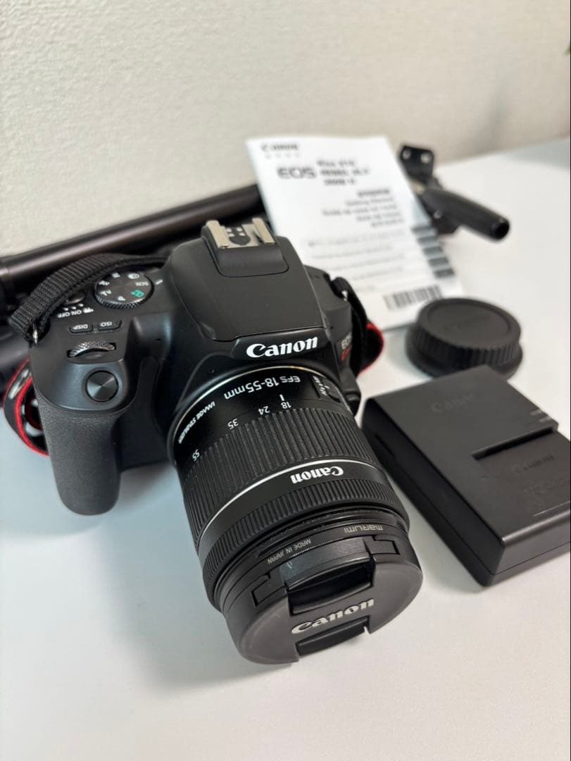 【超美品】Canon EOS Kiss X10 デジタル一眼レフ三脚付