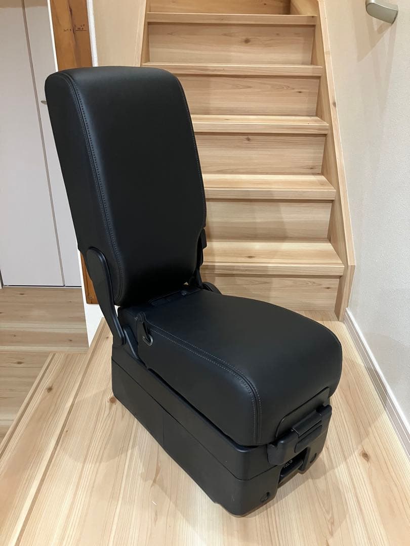 デリカD5に！他車種流用！ベンチシートなどに！