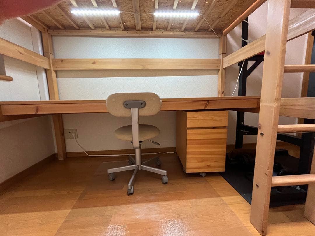 無印良品パイン材ロフトベッド　デスク・チェア・キャビネット付き　年内引き取り限定