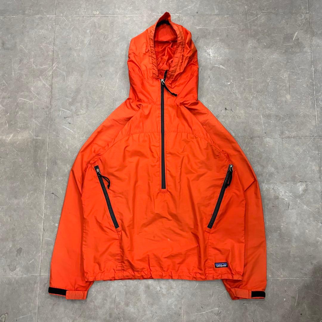 Patagonia エッセンシェルプルオーバー　ポップオレンジ