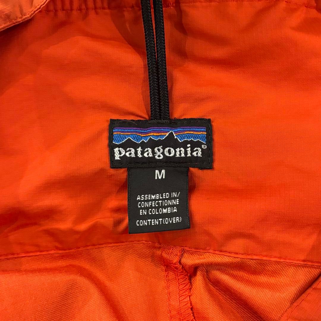 Patagonia エッセンシェルプルオーバー　ポップオレンジ